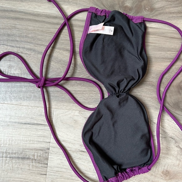 Victoria Secret String Bikini - Picture 3 of 4